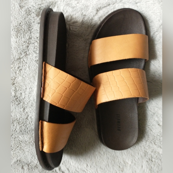 NWOT Belwest two strap leather slide sandals - Picture 5 of 5